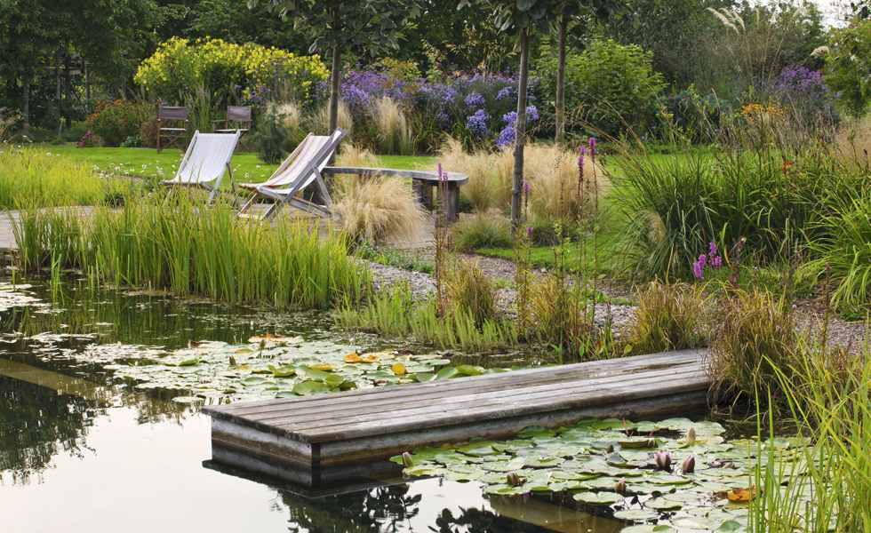 elicar_garden_pool_deckchair