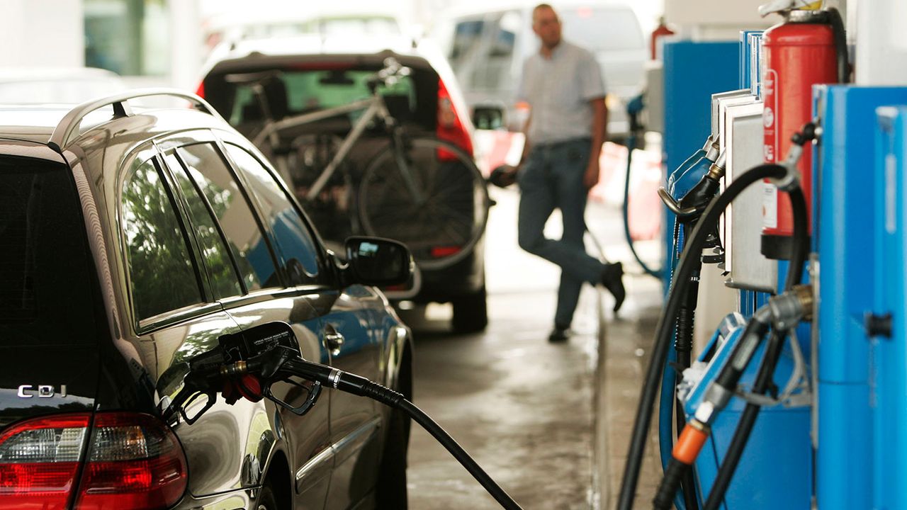 Cars at a petrol station 