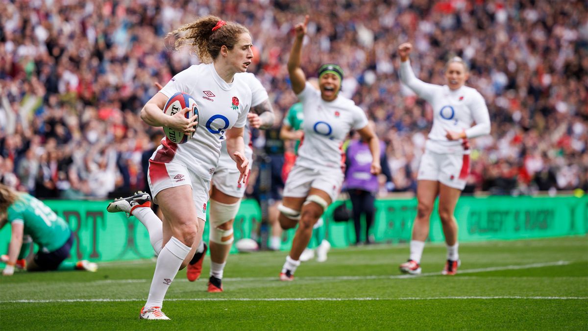 Abby Dow scores England&#039;s first try against Ireland in the 2024 Women&#039;s Six Nations.