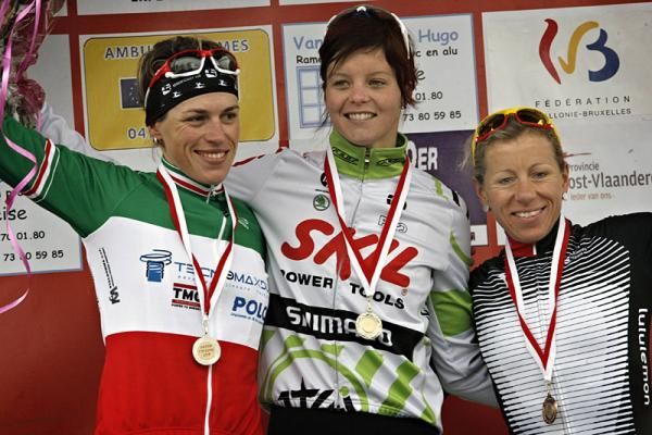 Le Samyn des Dames podium (l-r): Noemi Cantele (Be Pink), Adrie Visser (Skil 1T4i), Trixi Worrack (Team Specialized - Lululemon)