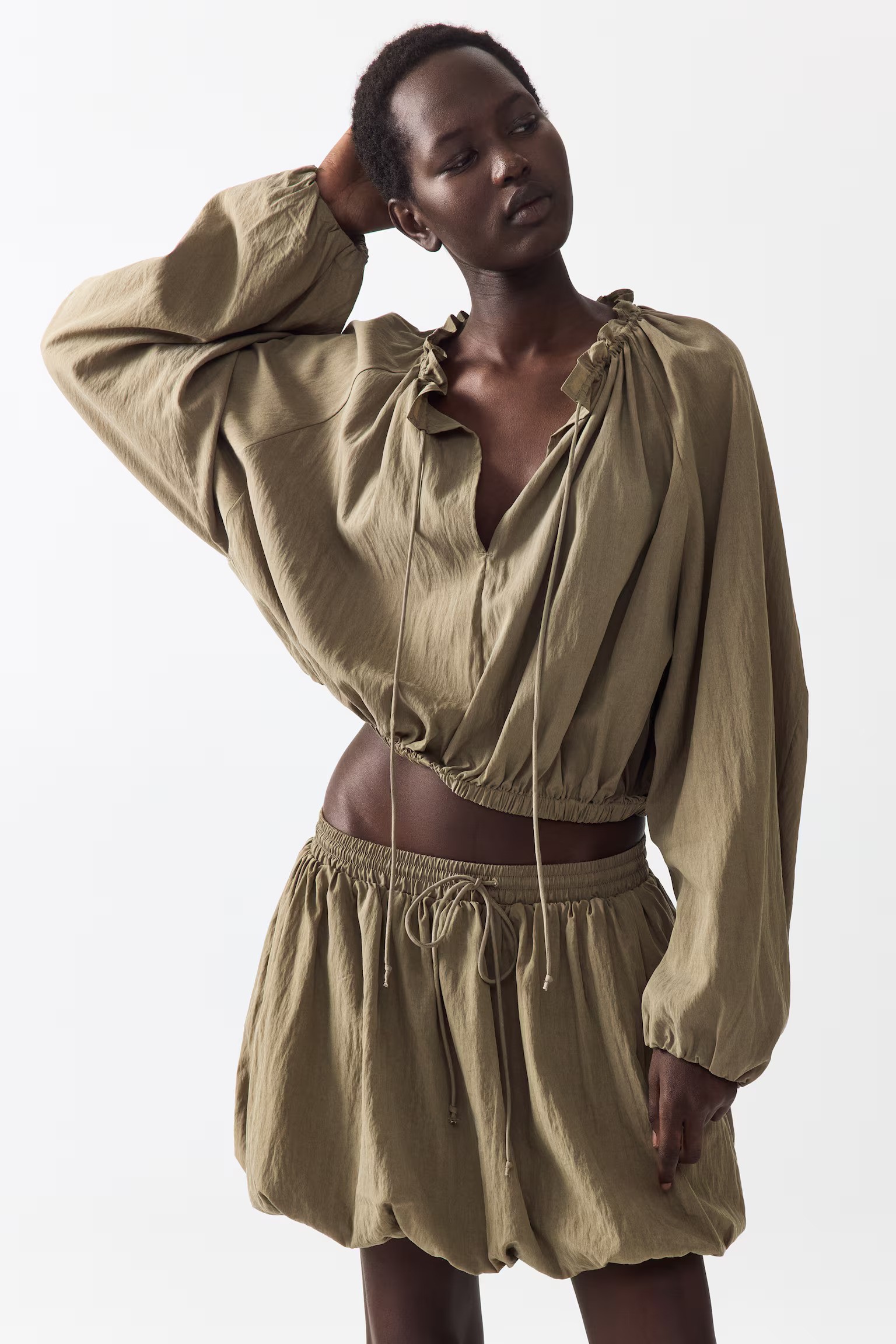 H&amp;amp;M, Bubble-Hem Blouse
