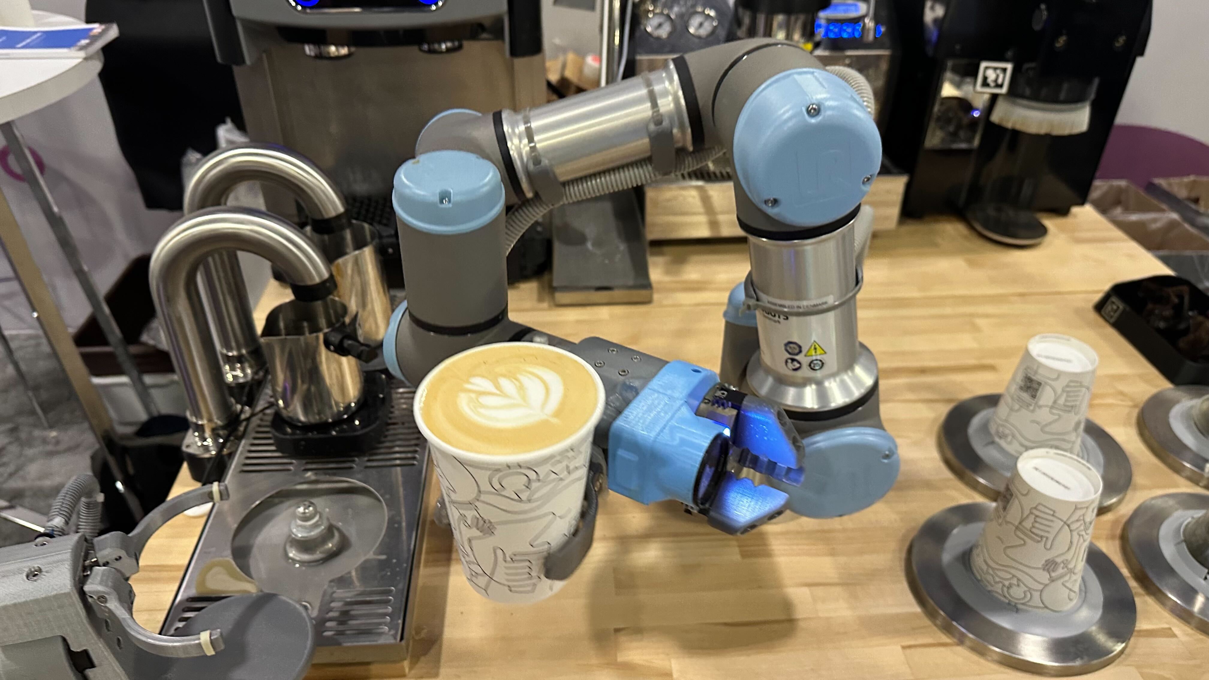 Kunstvoller Roboter-Barista