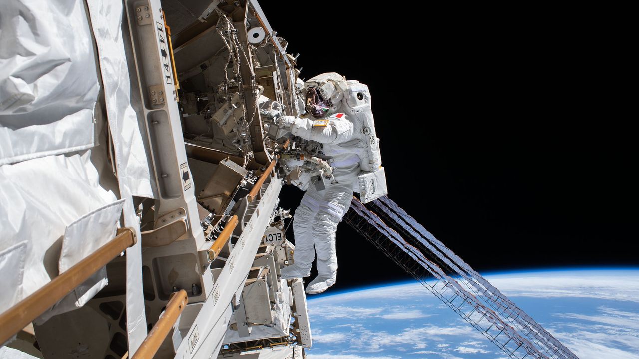 expedition 61 spacewalks gallery