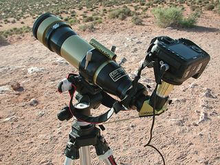 Hydrogen-alpha Coronado SolarMax II 60 Double Stack telescop for solar eclipse photography.