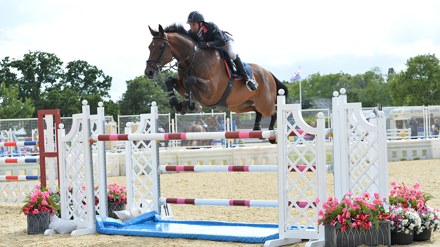 Montreuxs Tale and Mark Edwards &amp;ndash; 1.40M Championship