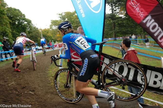 European champion Helen Wyman (Kona) tries to keep in contact with Katernina Nash (Luna) and US champion Katie Compton (Trek Cyclocross Collective)