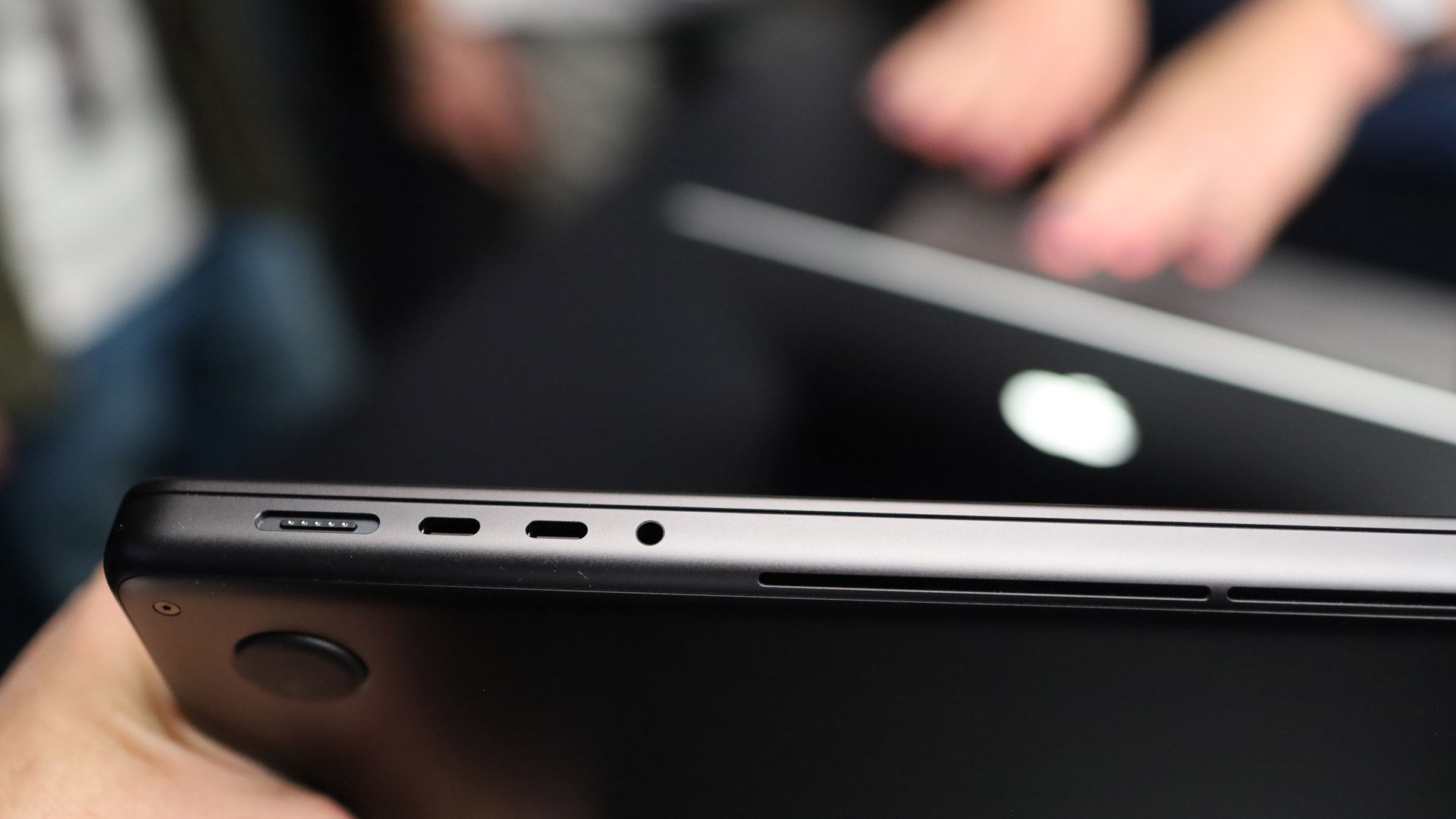 Apple Touchscreen MacBook Pro HANDS ON