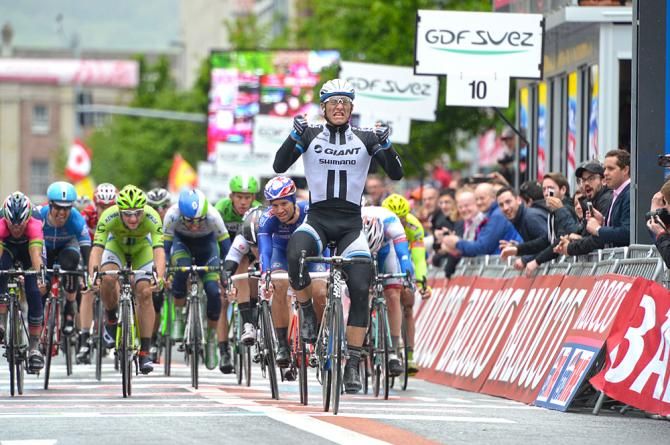 Marcel Kittel (Giant-Shimano) wins stage 2 in Belfast