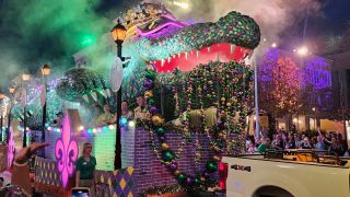 The King Gator float passing by at Universal Mardi Gras 2024.