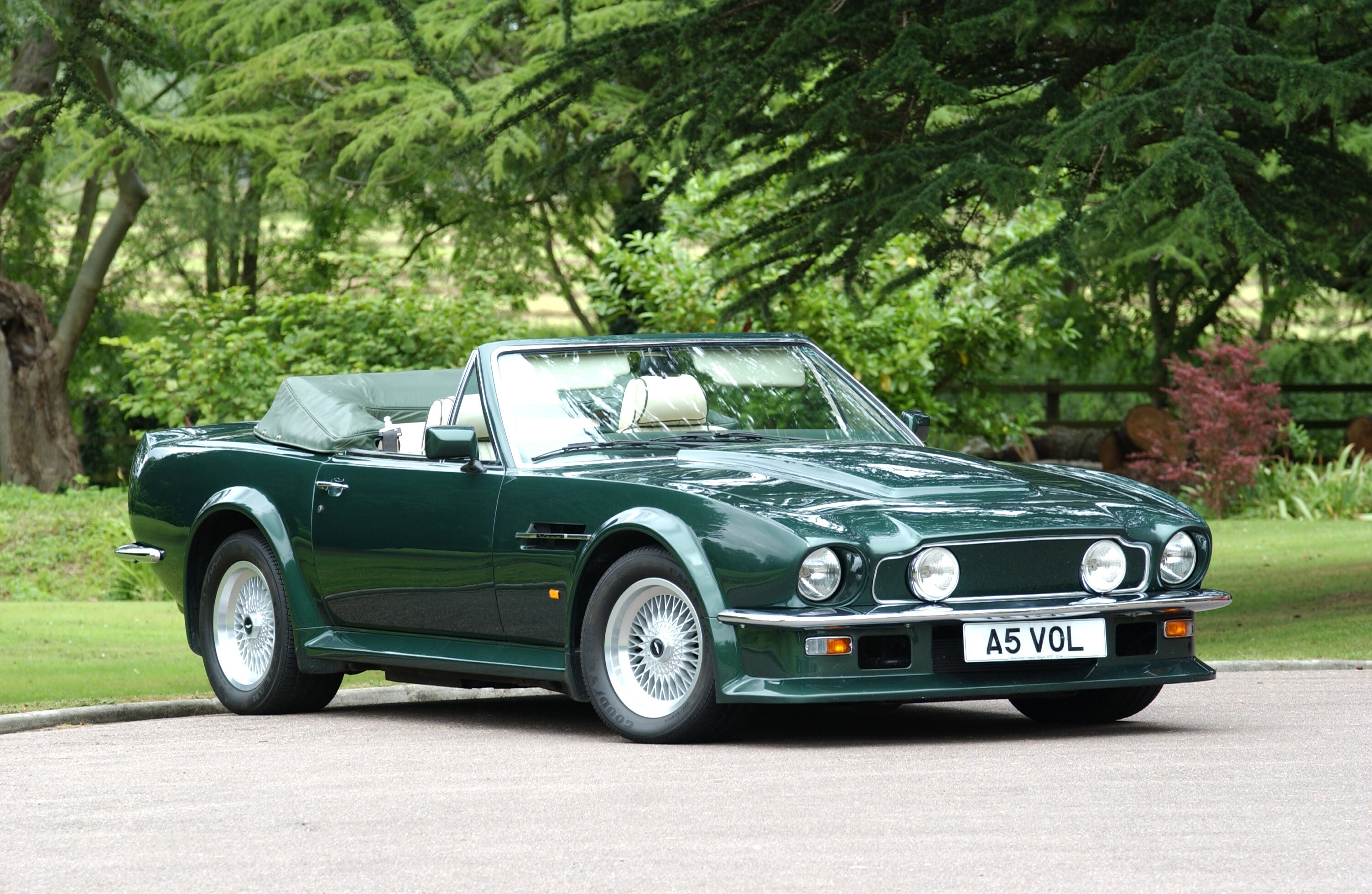 Front view of the Aston Martin V8 Volante in British Racing Green
