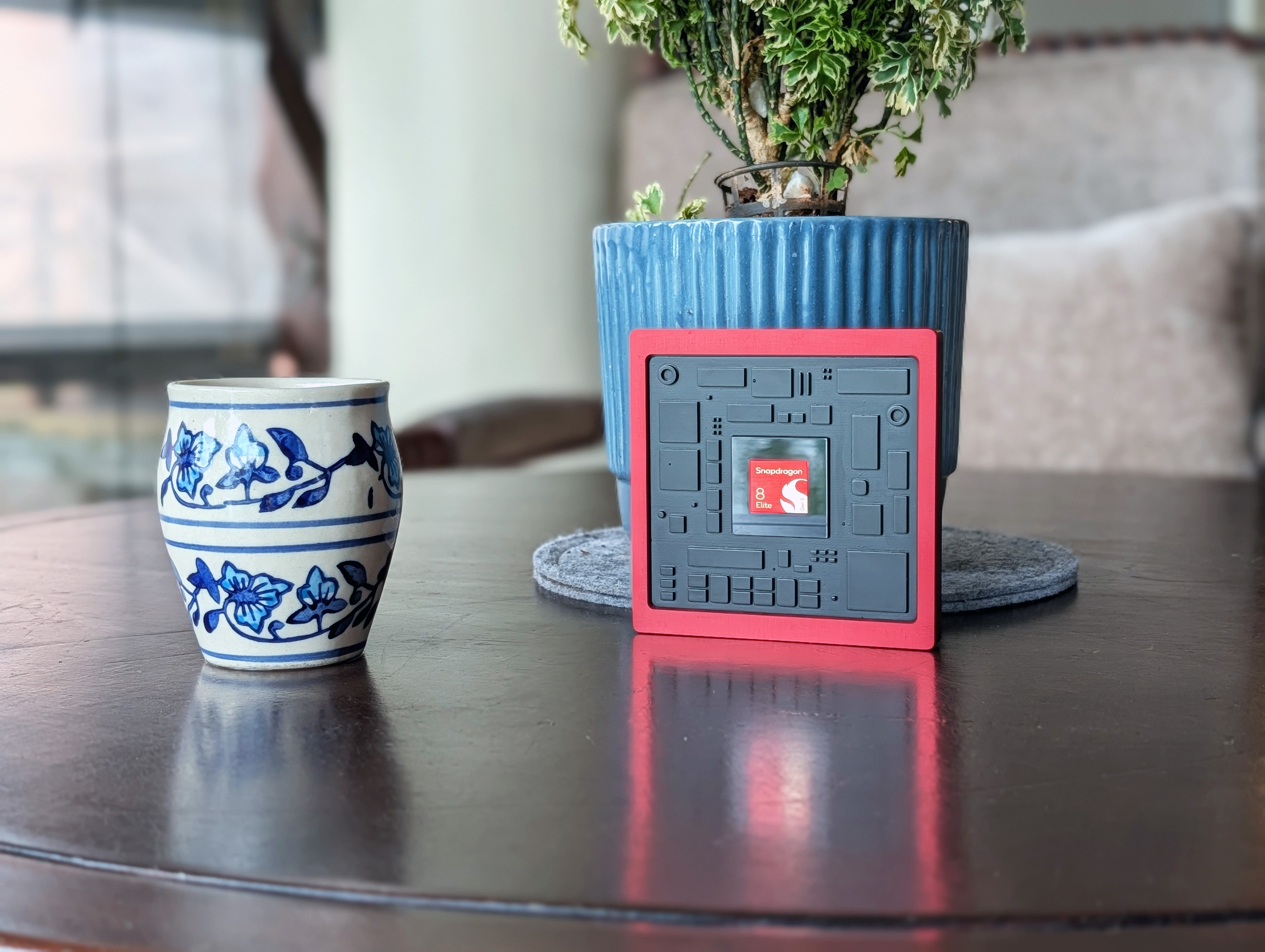 Snapdragon 8 Elite Gen 5 on a table