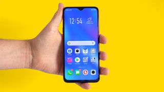 The Oppo RX17 Neo in the hand