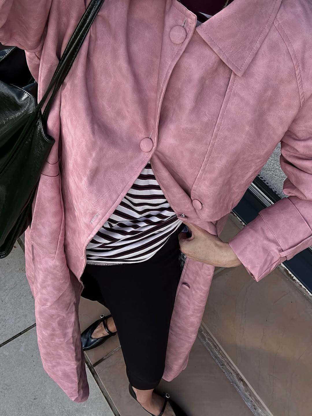 woman wearing winter ballet flat outfit 2025