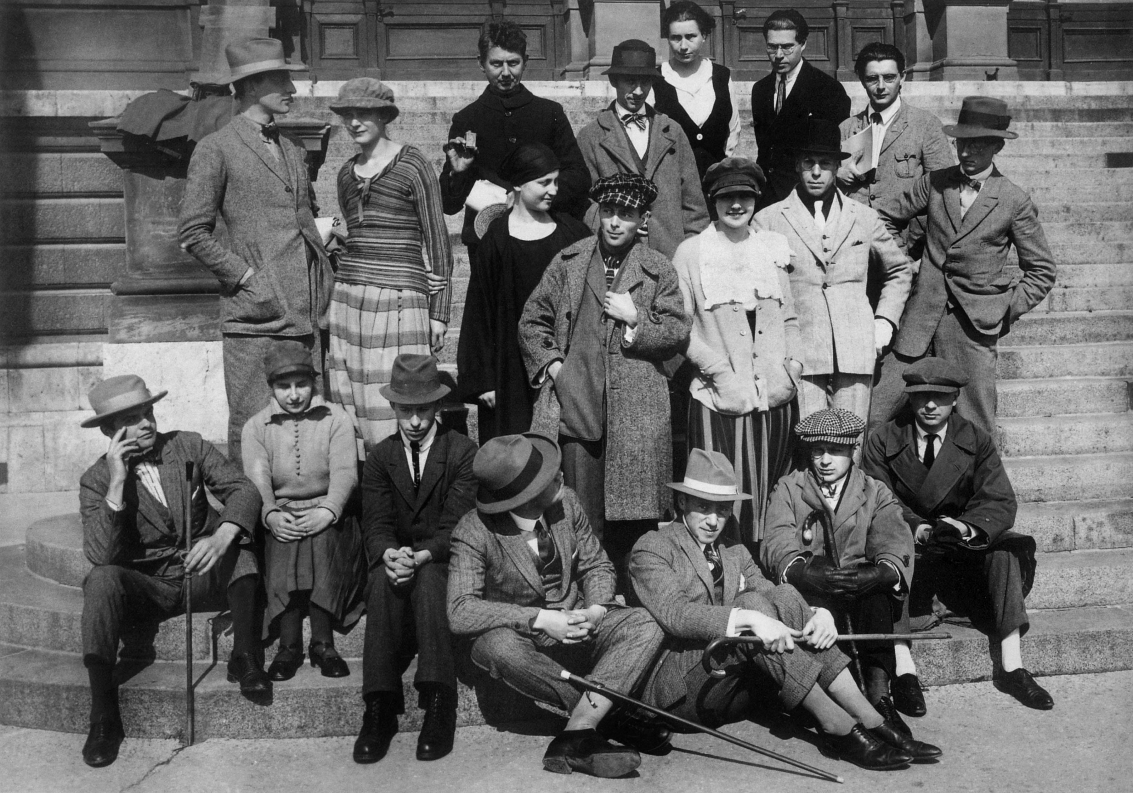 Dadaists constructivists in Weimar (Germany) September 1922 (b/w photo); (add.info.: Dadaists constructivists in Weimar (Germany) september 1922: - 1st row (bottom) l-r : Werner Graeff, Nini Smit, Harry Scheibe, Cornelis van Eesteren, Hans Richter, Tristan Tzara, Hans Arp - 2nd row l-r : Alexa Rohl, Lazar Markovich Lissitzky aka El Lissitzky (checked cap), Nelly van Doesburg, Theo van Doesburg, Bernhard Sturtzkopf - 3rd row (top) l-r: Max and Lotte Burchartz, Peter Rohl, Vogel, Lucia and Laszlo Moholy-Nagy, Alfred Kemeny); PVDE