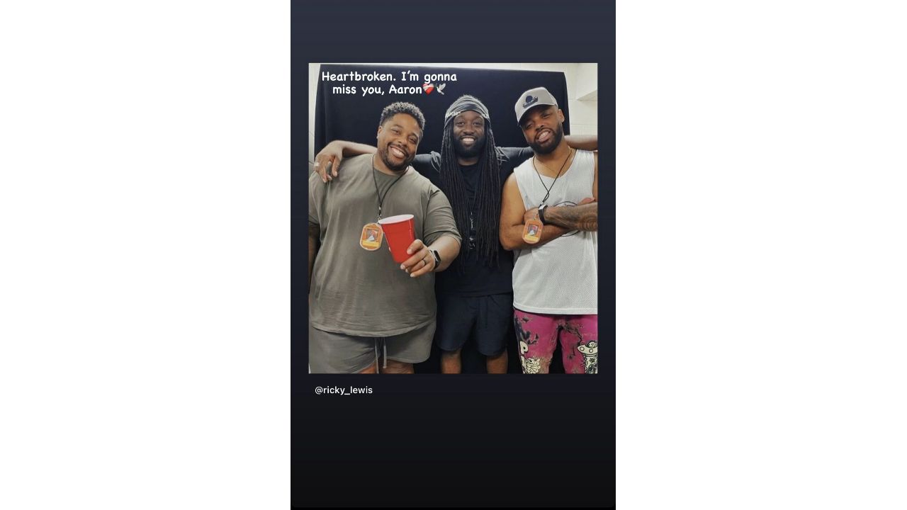 Musicians pay tribute to drummer, Aaron Spears
