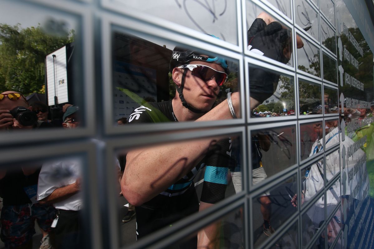 Chris Froome signs on
