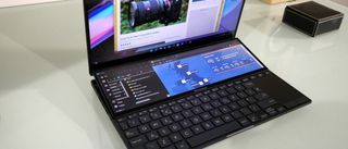 Asus Zenbook Pro 14 Duo OLED