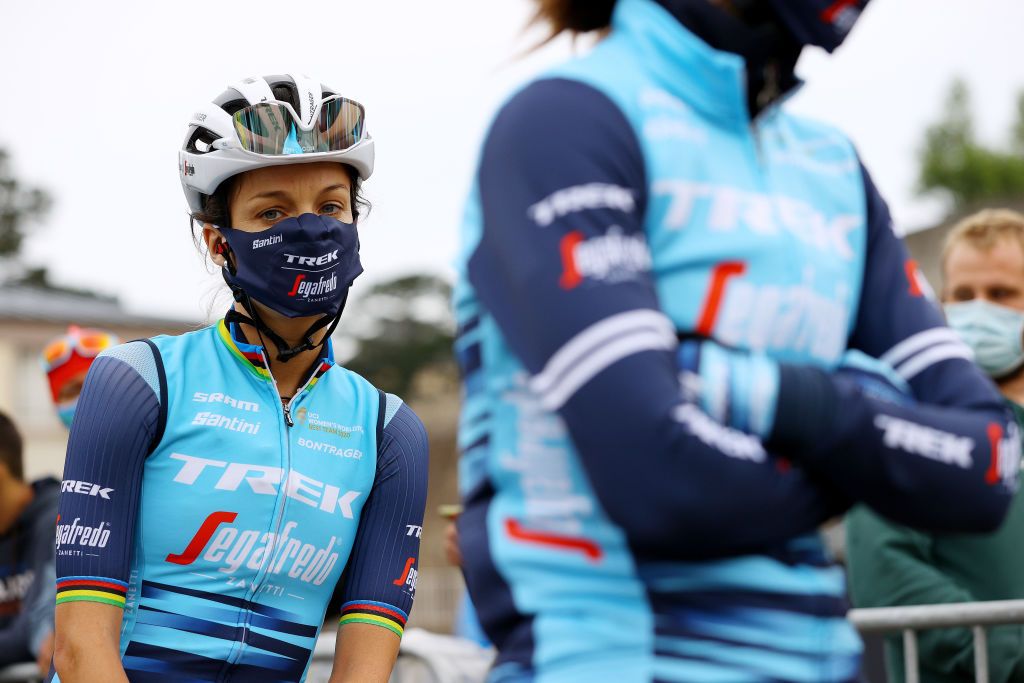 LANDERNEAU FRANCE JUNE 26 Elisabeth DeignanArmitstead of United Kingdom and Team Trek Segafredo at start during the 8th La Course By Le Tour De France 2021 a 1077km race from Brest to Landerneau Cte De La Fosse Aux Loups 176m Mask Covid safety measures Team Presentation LaCourse LeTour TDF2021 UCIWWT on June 26 2021 in Landerneau France Photo by Tim de WaeleGetty Images