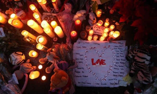 Six-year-old Sandy Hook Elementary students Noah Pozner and Jack Pinto were laid to rest on Monday.