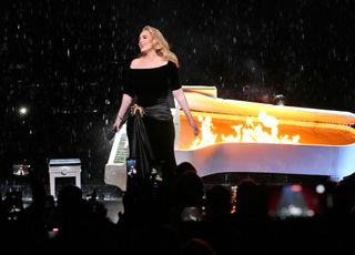 Adele shared that her sciatica has left her unable to move properly, as she struggled on stage