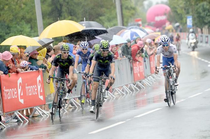 Movistar teammates ride into Bergerac