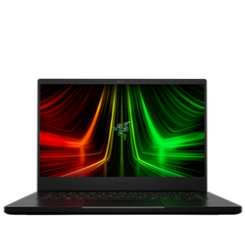 En Razer Blade 14 mod en hvid baggrund