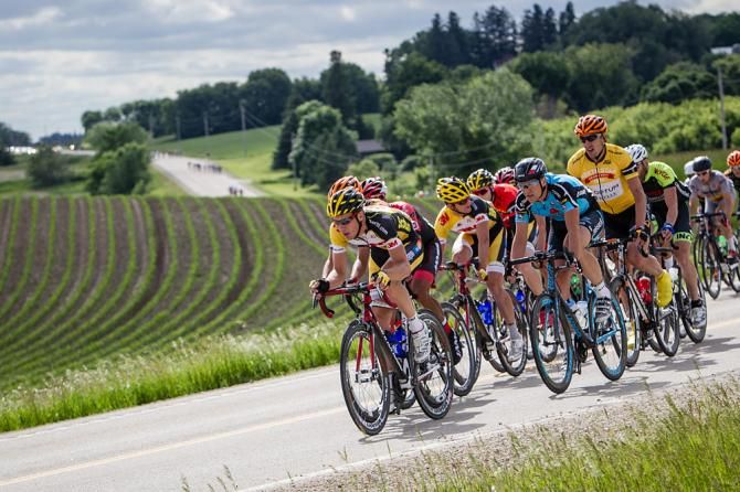 Echelons form as the winds split the field