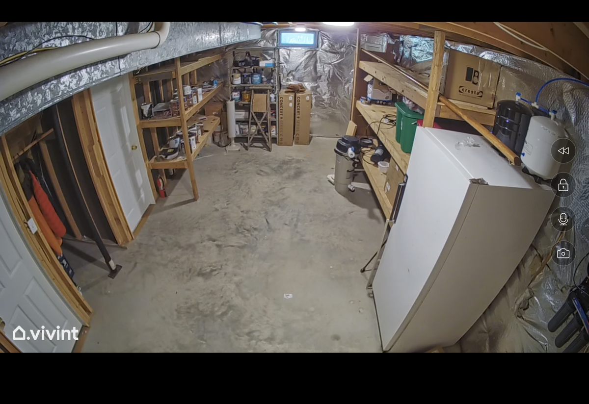 Sample image from Vivint camera