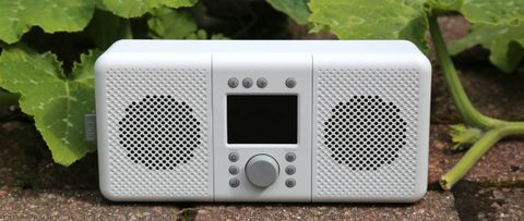 the pure elan connect+ dab radio outdoors