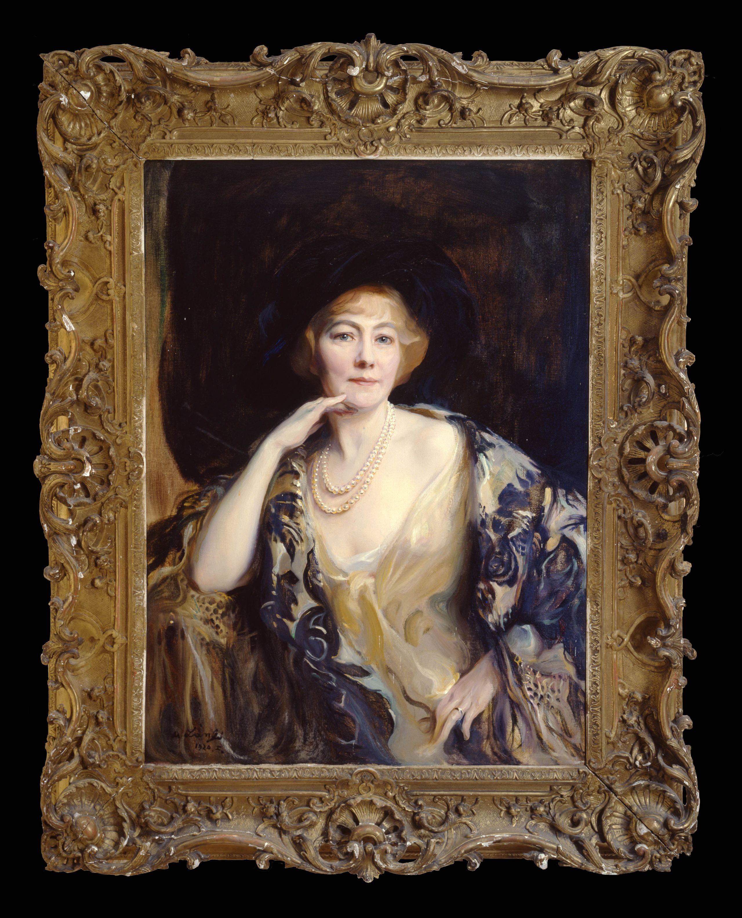 A portrait featuring a string of pearls stolen in one of Britain’s most notorious jewellery heists is going under the hammer