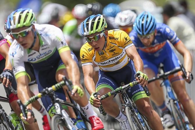Caleb Ewan stayed with his strong teammates