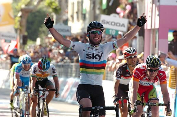 World champion Mark Cavendish won stage five of the Giro, the Manxman's second victory of the 2012 edition.