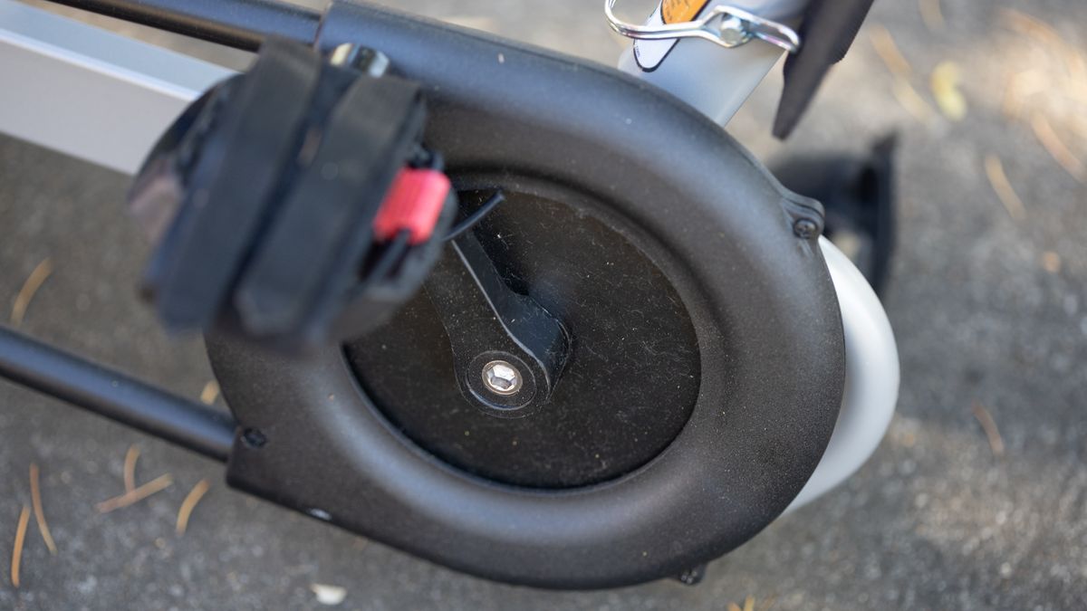 Weehoo Bike trailer detail showing completely protected drivetrain