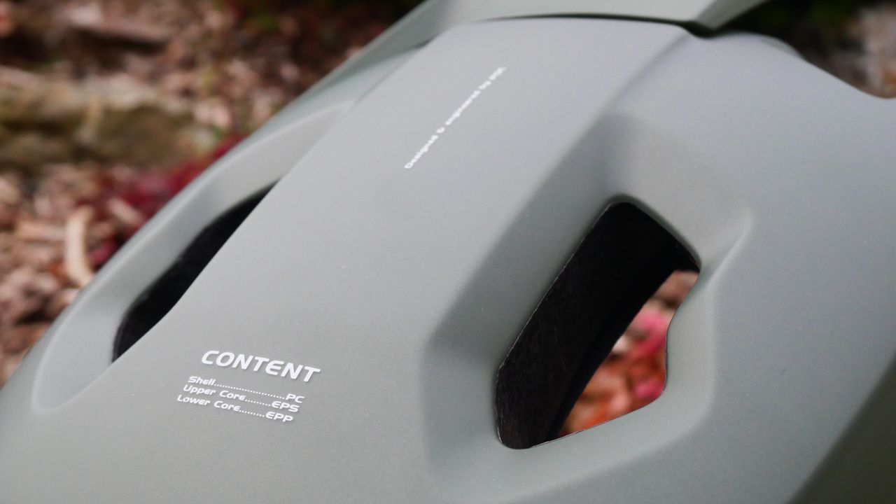 POC Otocon full-face helmet shell detial