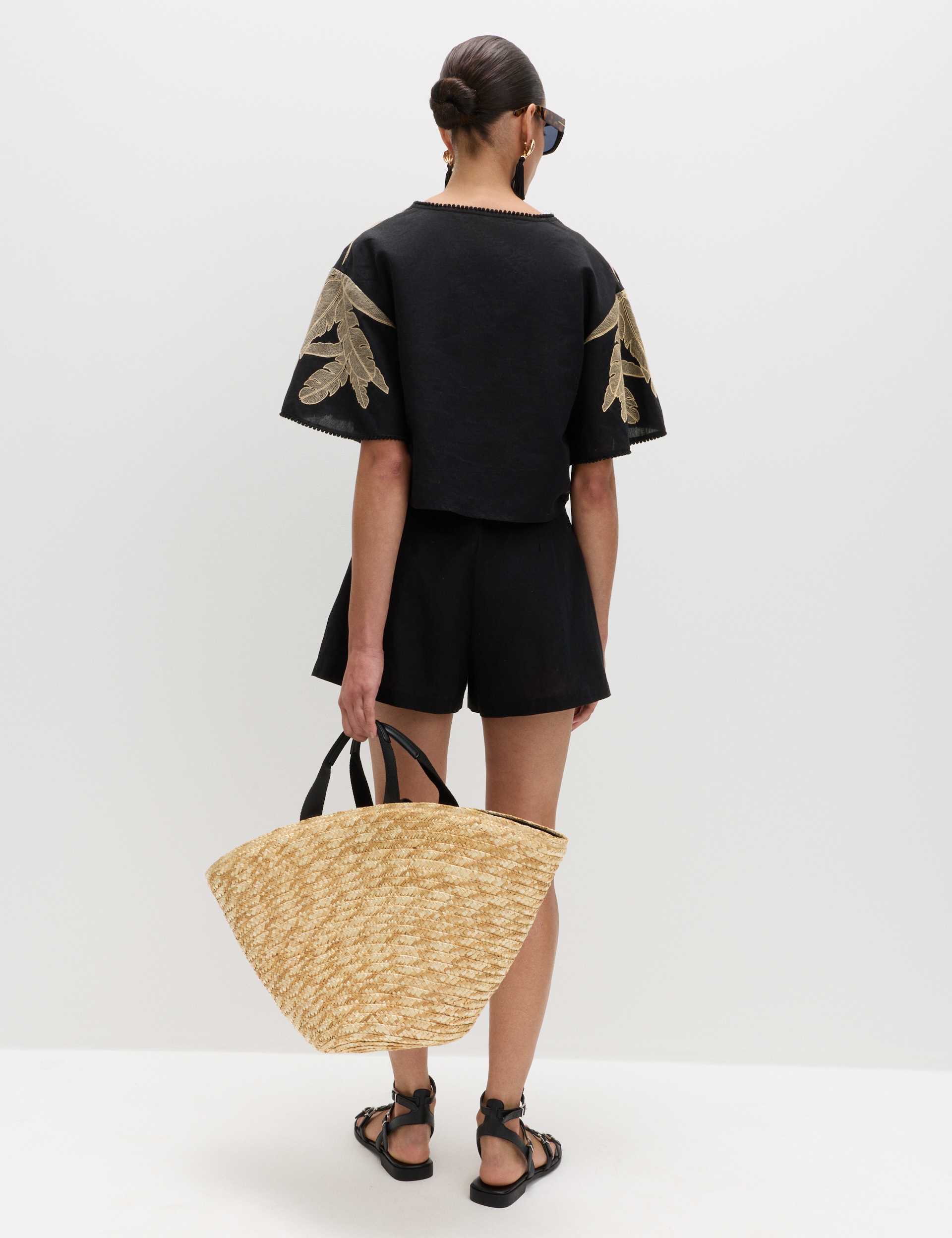 Straw Drawstring Bucket Bag