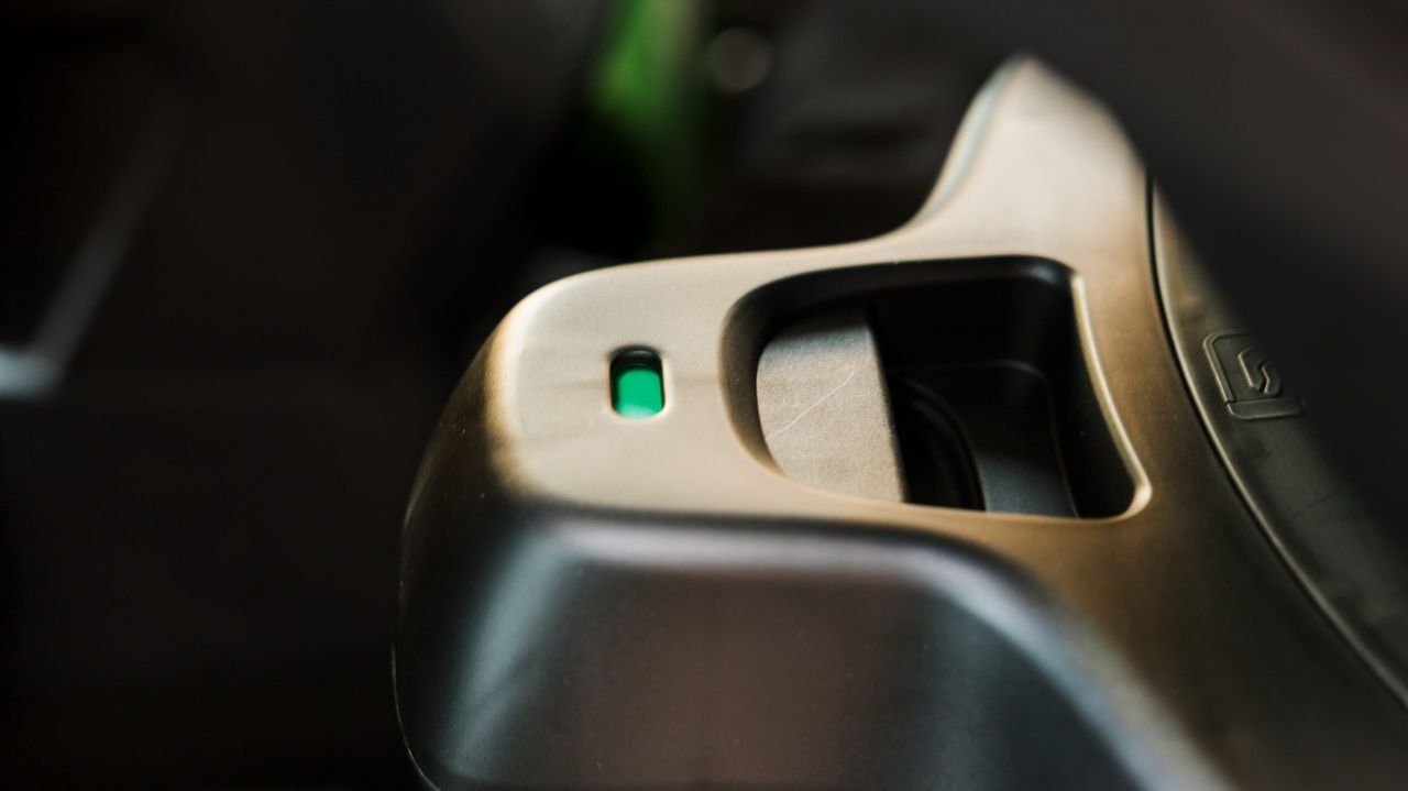 Close-up of the Ickle Bubba Nimbus 180&deg; Spin i-Size car seat