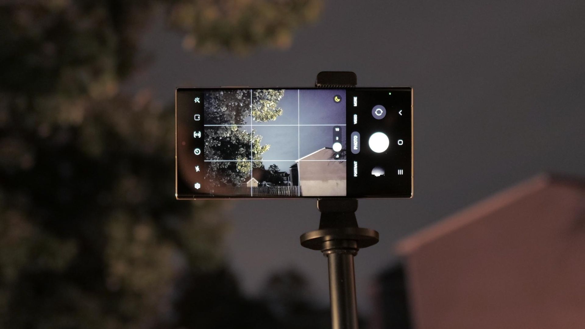 We took some of the best flagship phones for an astrophotography face