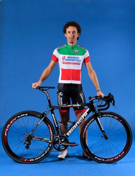 Franco Pellizotti (Androni) and his all-black Bianchi Sempre Pro