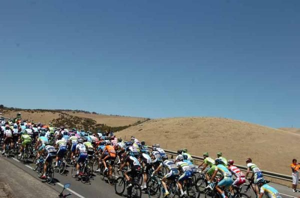 The peloton set a relaxed pace on stage 3