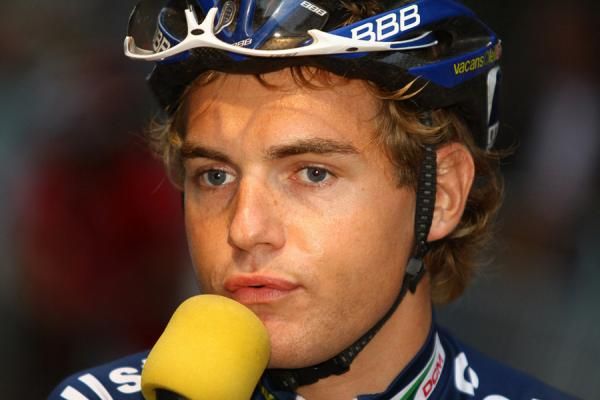Rob Ruijgh has a chat after the race.