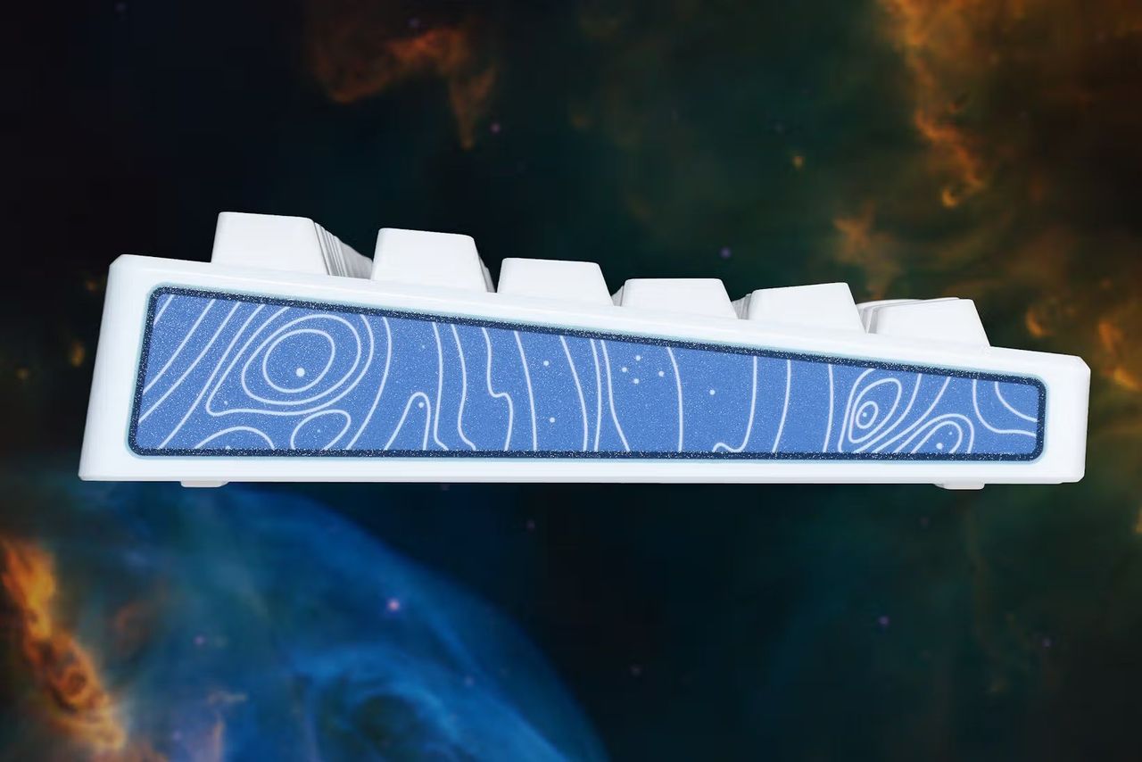Shots of the keyboard, keys, cable, and deskmat included in the Drop x Starfield collab