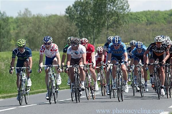 The peloton enjoyed the flatness of the course at stage three