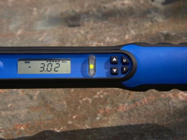 A green light (and an audible tone) on the Computorq3 indicates that the preset torque has been reached.