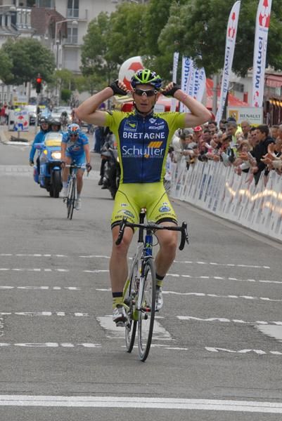 Jean Luc Delpech has time to celebrate his win.