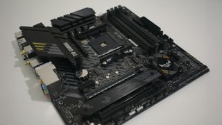 ASUS TUF Gaming B550M-Plus unboxed