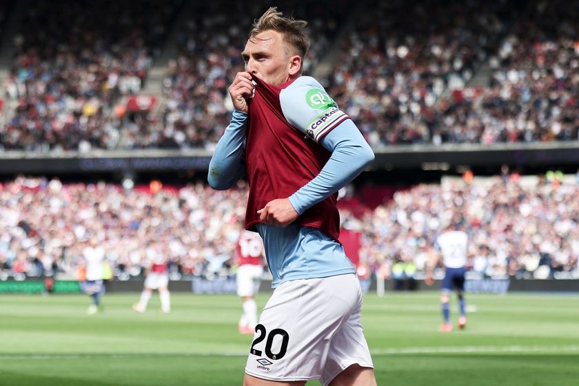 Jarrod Bowen celebrates by kissing the badge after scoring for West Ham against Tottenham, May 2025