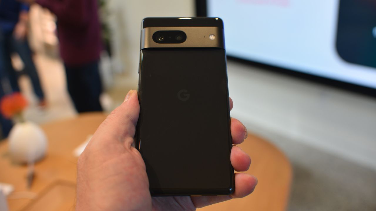 Google Pixel 7 on display at Williamsburg Google Store