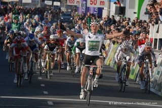 Voeckler victorious at Cholet-Pays De Loire with late attack