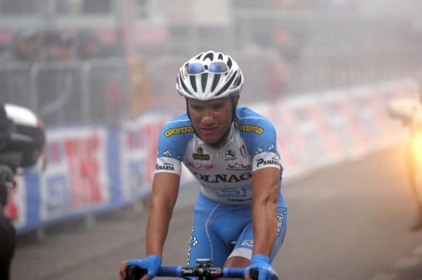 Simone Stortoni (Colnago-CSF Inox) finishes in second place