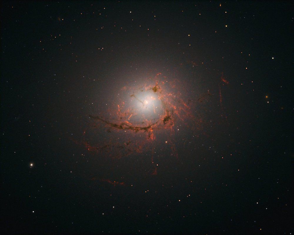 NGC 4696